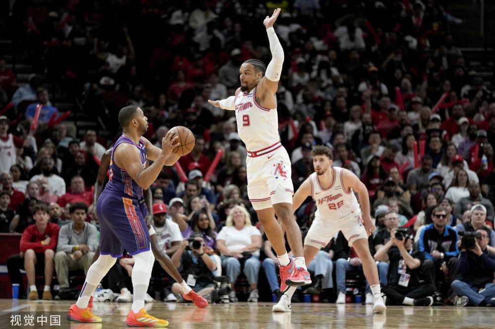 领三位新秀 领三位新秀