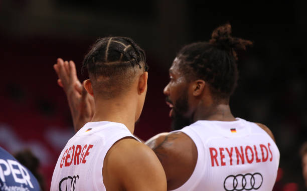 球员年龄在 球员年龄在