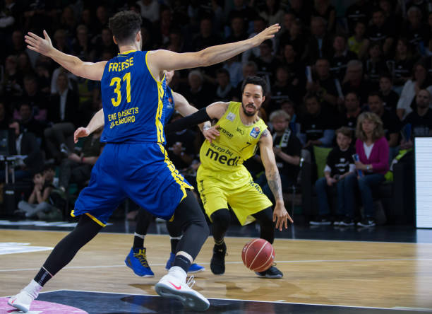 亲自到场观 亲自到场观