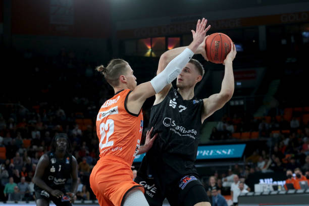 第二节中段 第二节中段