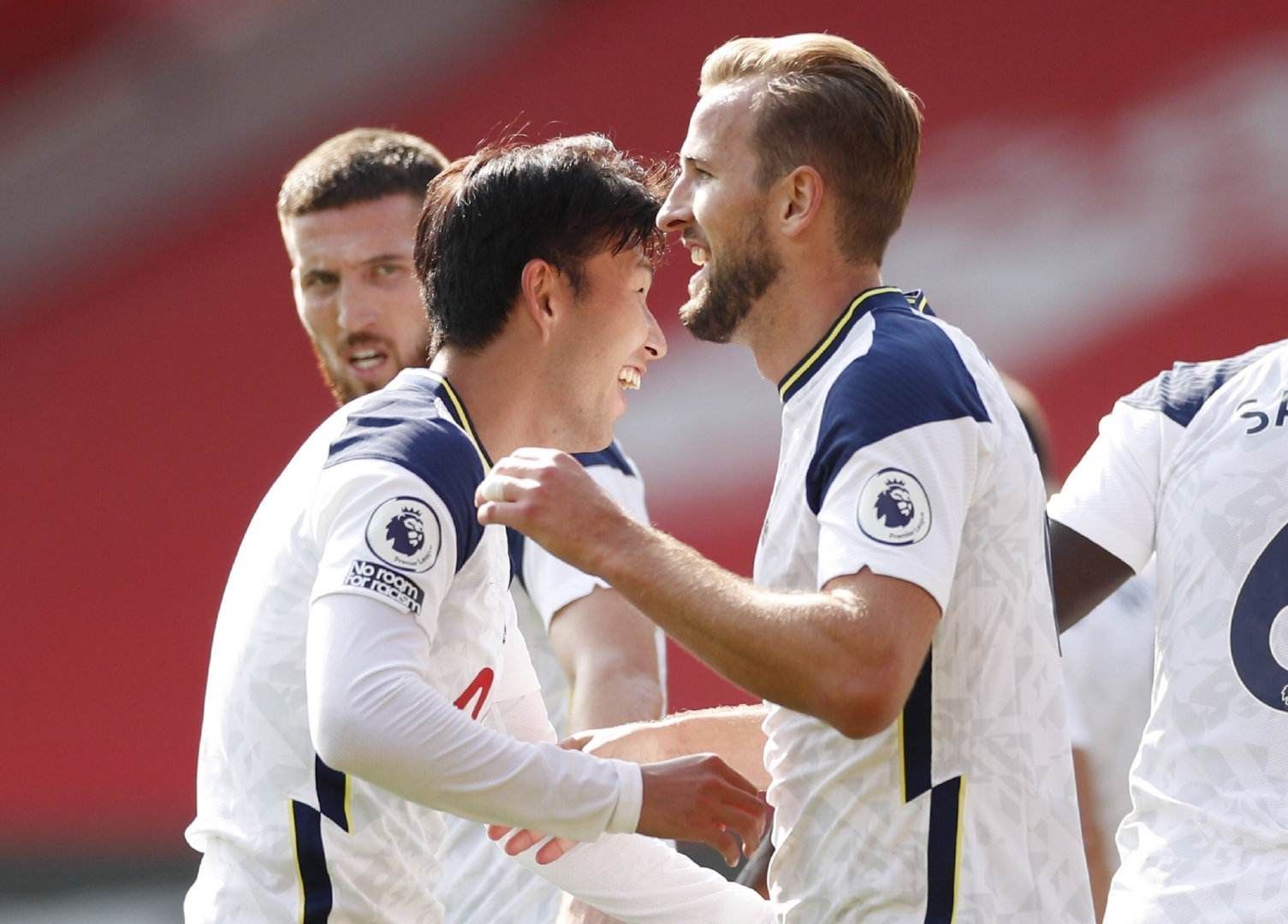 表现十分出 表现十分出